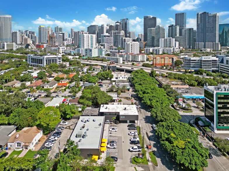 Coral Way Portfolio 1820-1830 SW 3rd Ave cartera de 2 inmuebles en venta en LoopNet.es - Foto del edificio - Imagen 3 de 5