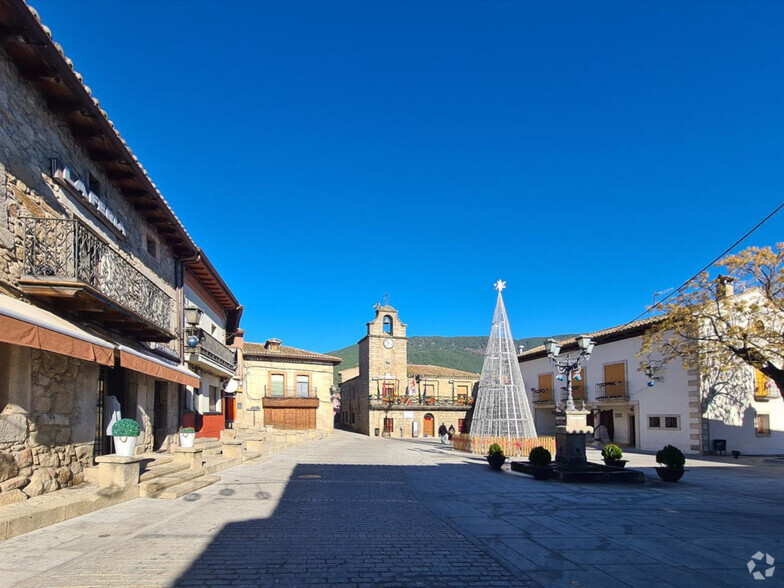 Locales en La Adrada, Ávila en venta - Foto del edificio - Imagen 2 de 28