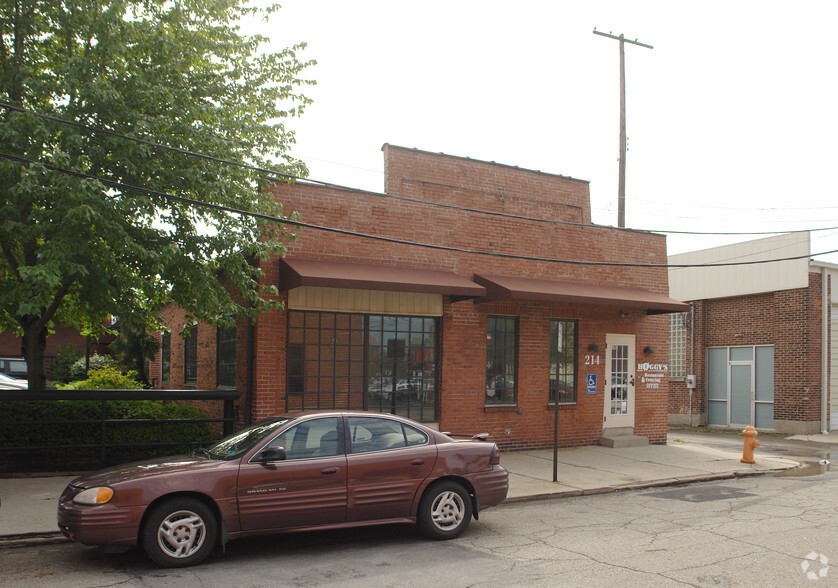 214 N Neilston St, Columbus, OH en alquiler - Foto del edificio - Imagen 3 de 5