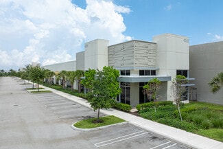 Más detalles de 4250 Coral Ridge Dr, Coral Springs, FL - Nave en alquiler