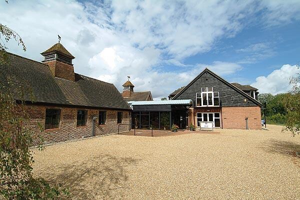 Ironsbottom, Reigate en alquiler - Foto del edificio - Imagen 2 de 2