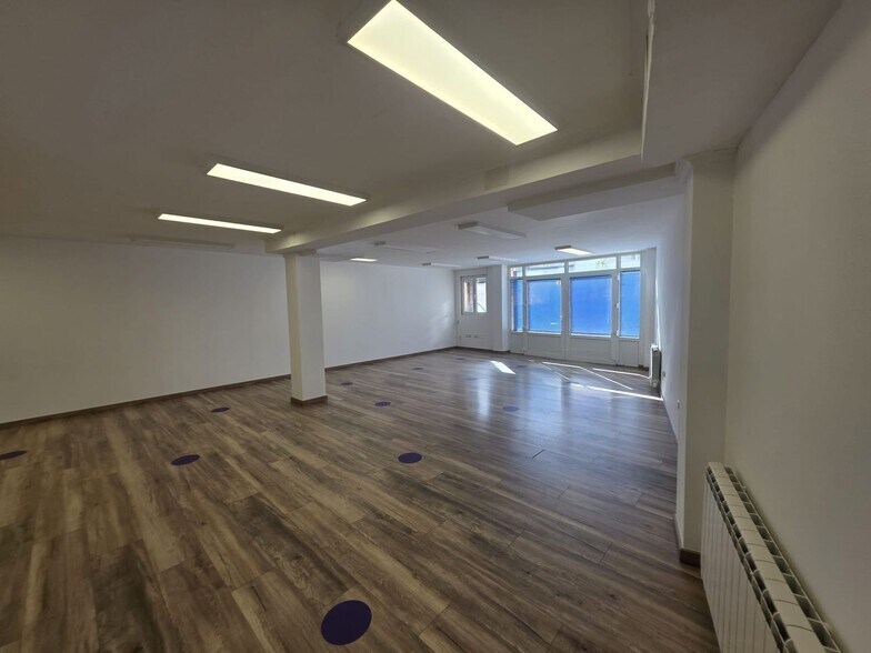 Local en Santiago de Compostela, La Coruna en venta - Foto del edificio - Imagen 2 de 40