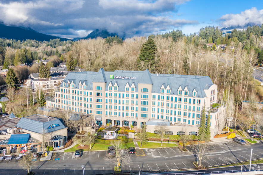 700 Old Lillooet Rd, North Vancouver, BC en alquiler - Foto del edificio - Imagen 3 de 5