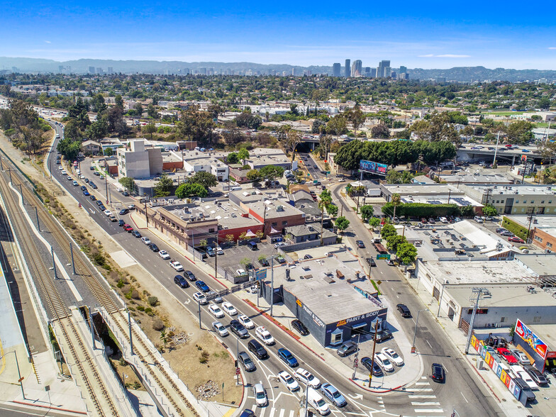 8953 Venice Blvd, Los Angeles, CA en venta - Foto del edificio - Imagen 2 de 11