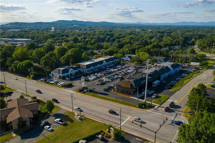 115-1-115-26 Pelham Rd, Greenville, SC en alquiler - Foto del edificio - Imagen 1 de 12