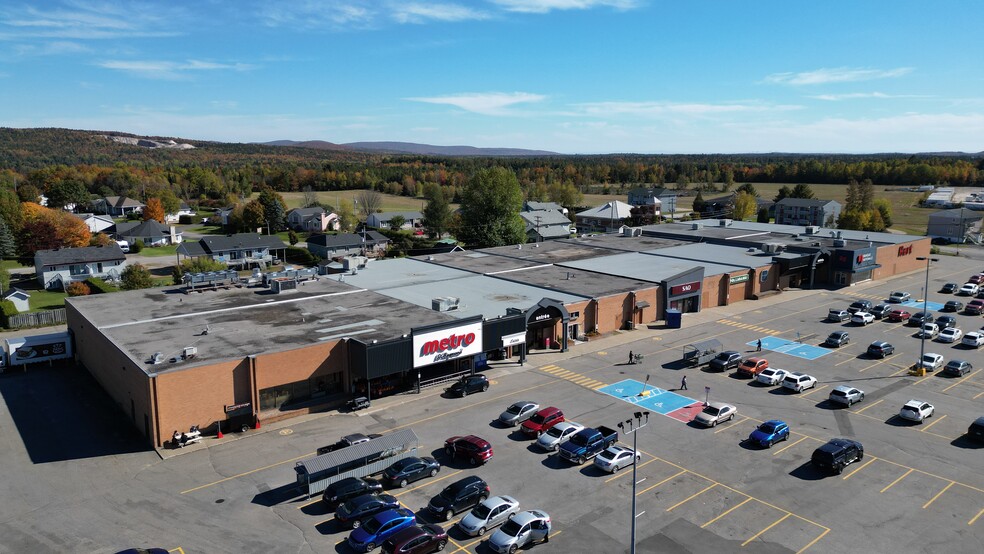 333 Côte Joyeuse, St-Raymond, QC en alquiler - Vista aérea - Imagen 1 de 3