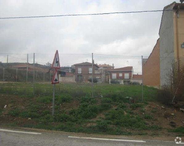 Terreno en Tórtola de Henares, Guadalajara en venta - Foto del edificio - Imagen 2 de 2