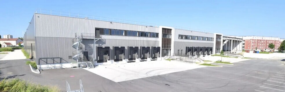 2 Avenue Des Morillons, Garges-lès-Gonesse en alquiler - Foto del edificio - Imagen 3 de 3