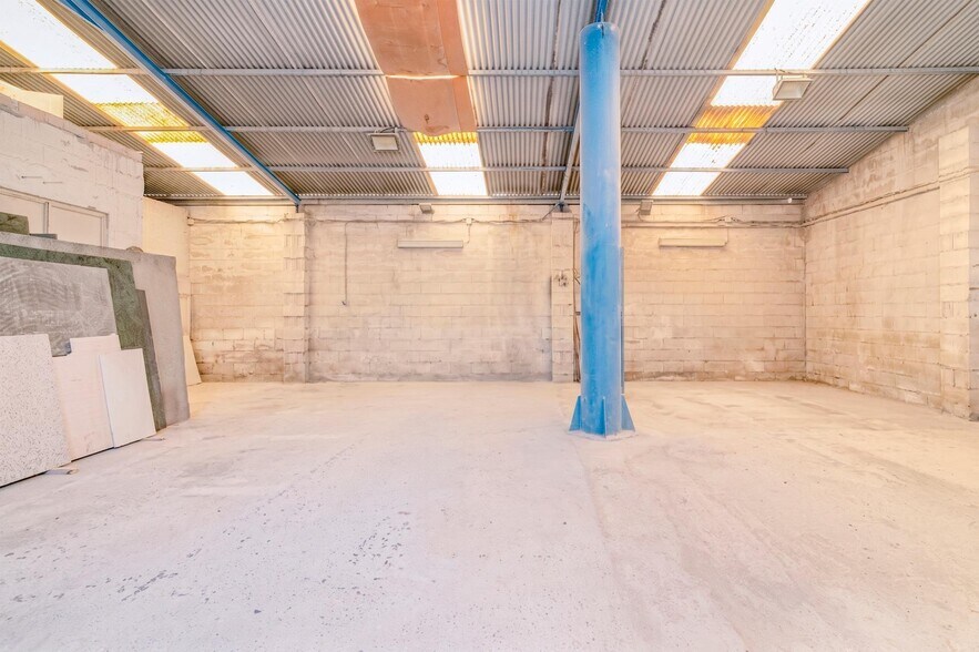 Nave en Atarfe en venta - Foto del edificio - Imagen 2 de 42
