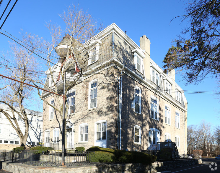 451 S Bethlehem Pike, Fort Washington, PA en alquiler - Foto del edificio - Imagen 1 de 6