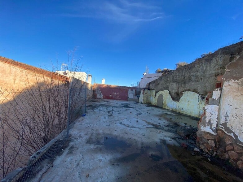 Terreno en Guadix en venta - Foto del edificio - Imagen 3 de 17