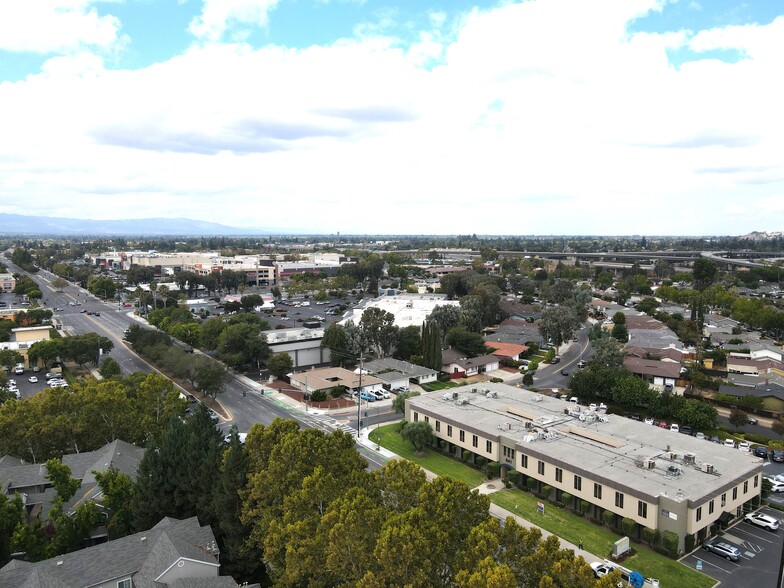 841 Blossom Hill Rd, San Jose, CA en alquiler - Foto del edificio - Imagen 2 de 13