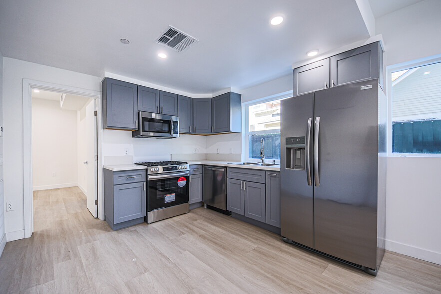 5263 Cartwright Ave, North Hollywood, CA en venta - Foto del edificio - Imagen 3 de 40