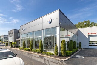 Más detalles de 1750 Boul Chomedey, Laval, QC - Nave en alquiler