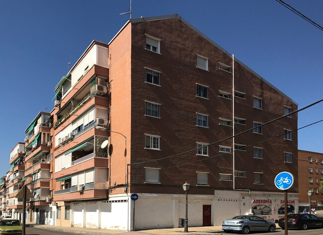 Más detalles de Avenida Villaviciosa, 9, Alcorcón - Local en alquiler