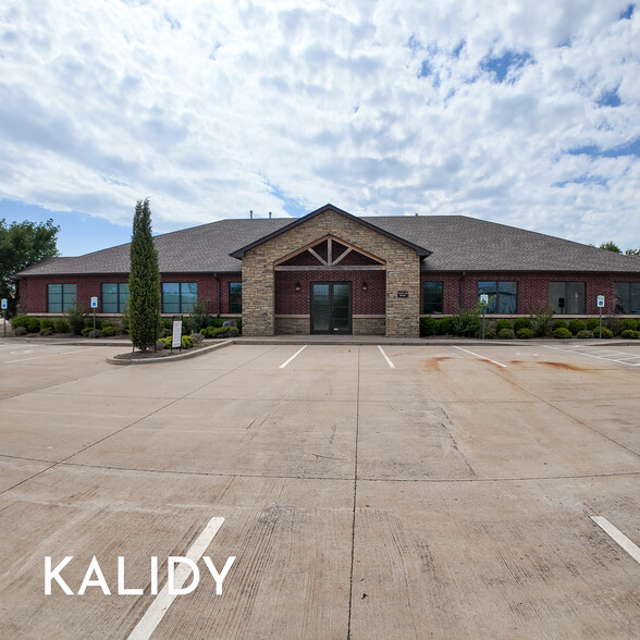 2218 NW 164th St, Edmond, OK en alquiler - Foto del edificio - Imagen 1 de 97