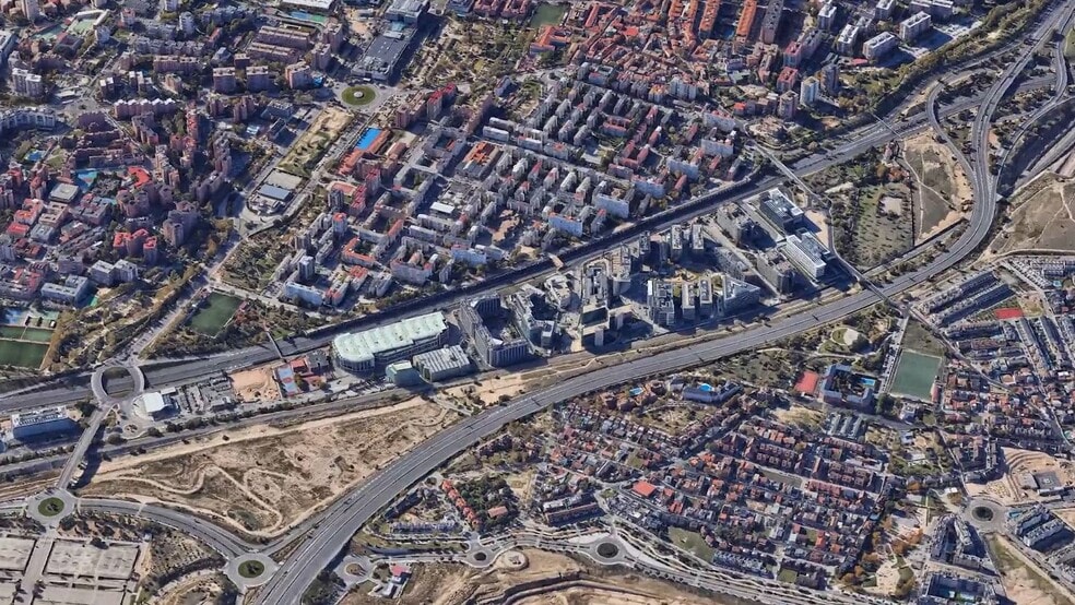 Calle Vía de los Poblados, 13, Madrid, Madrid en alquiler - Vídeo de anuncio comercial - Imagen 2 de 6