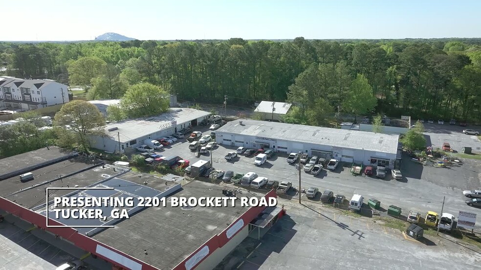 2201 Brockett Rd, Tucker, GA en venta - Vídeo de anuncio comercial - Imagen 2 de 8