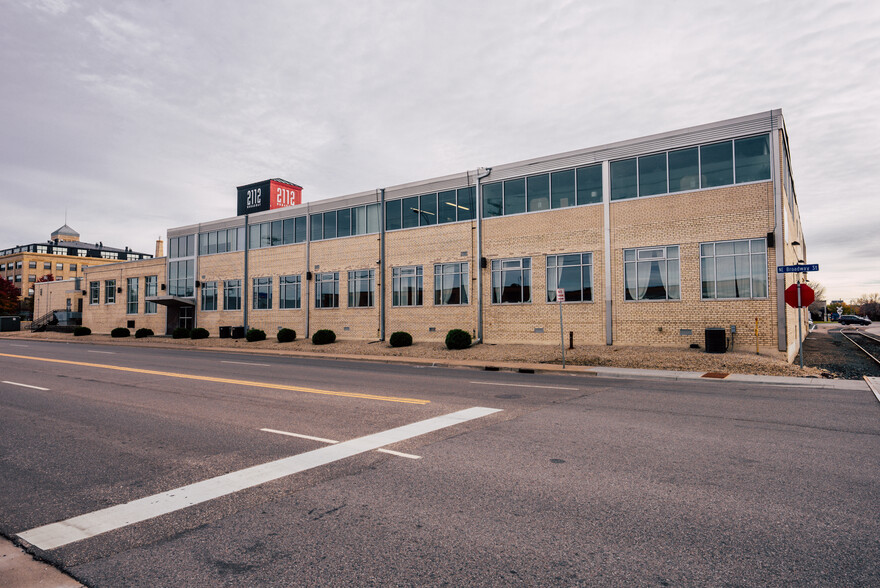 2112 Broadway St NE, Minneapolis, MN en alquiler - Foto del edificio - Imagen 2 de 8