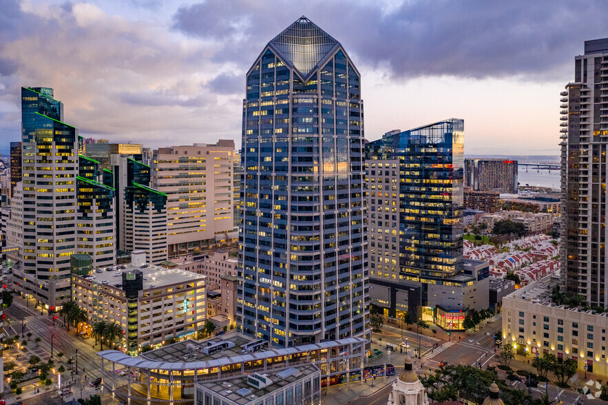 600 W Broadway, San Diego, CA en alquiler - Foto del edificio - Imagen 1 de 8