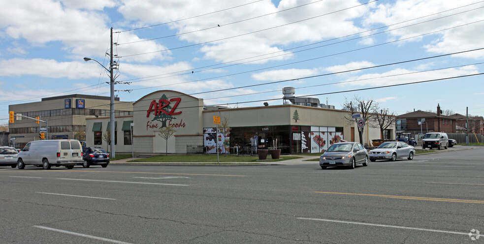 1909 Lawrence Ave E, Toronto, ON en venta - Foto del edificio - Imagen 3 de 5