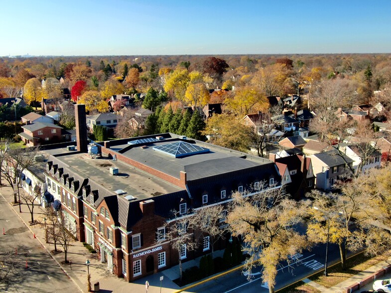 1-21 Kercheval Ave, Grosse Pointe Farms, MI en alquiler - Foto del edificio - Imagen 1 de 5