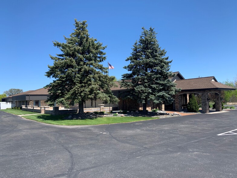 3177 French Rd, De Pere, WI en venta - Foto principal - Imagen 1 de 72