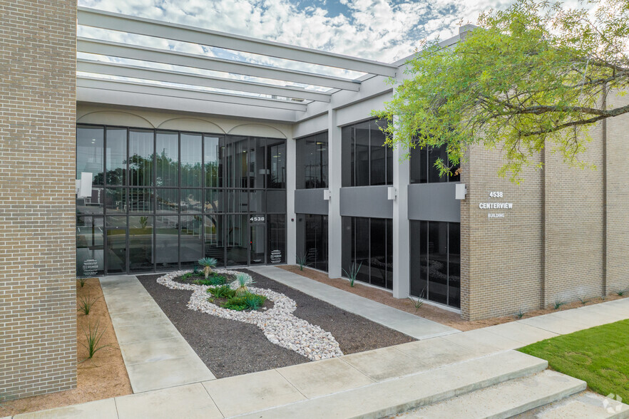 4538 Centerview Dr, San Antonio, TX en alquiler - Foto del edificio - Imagen 3 de 23