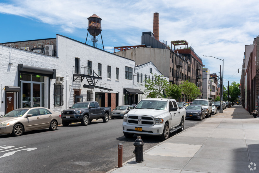 79-97 N 10th St, Brooklyn, NY en alquiler - Foto del edificio - Imagen 1 de 1