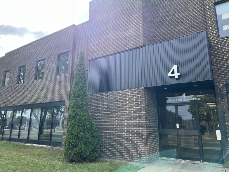 4 Pl Du Commerce, Brossard, QC en alquiler - Foto del edificio - Imagen 1 de 10