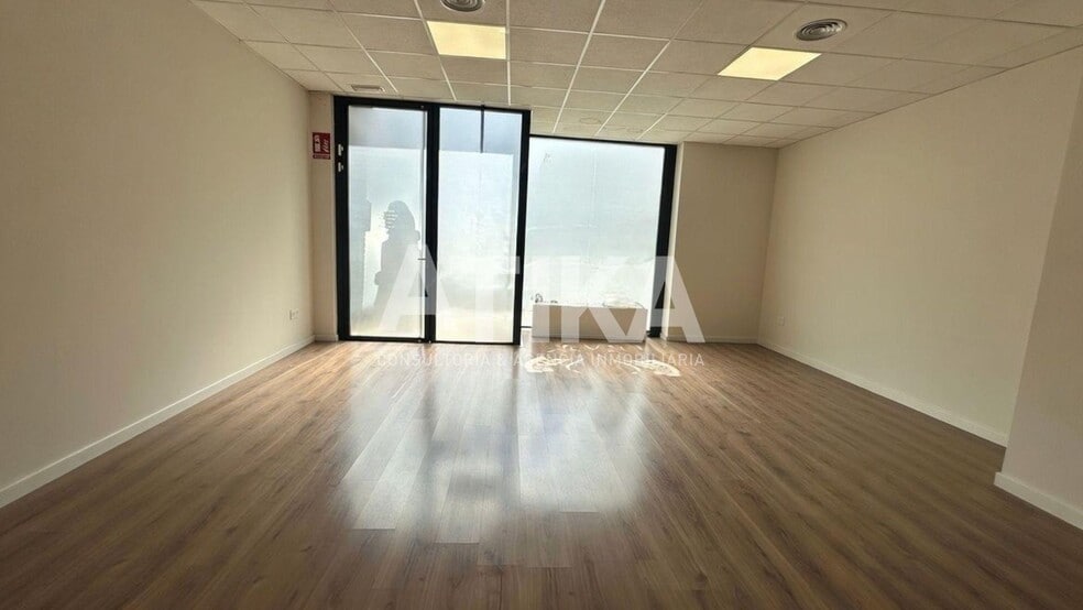 Local en Ontinyent, Valencia en alquiler - Foto del interior - Imagen 3 de 15