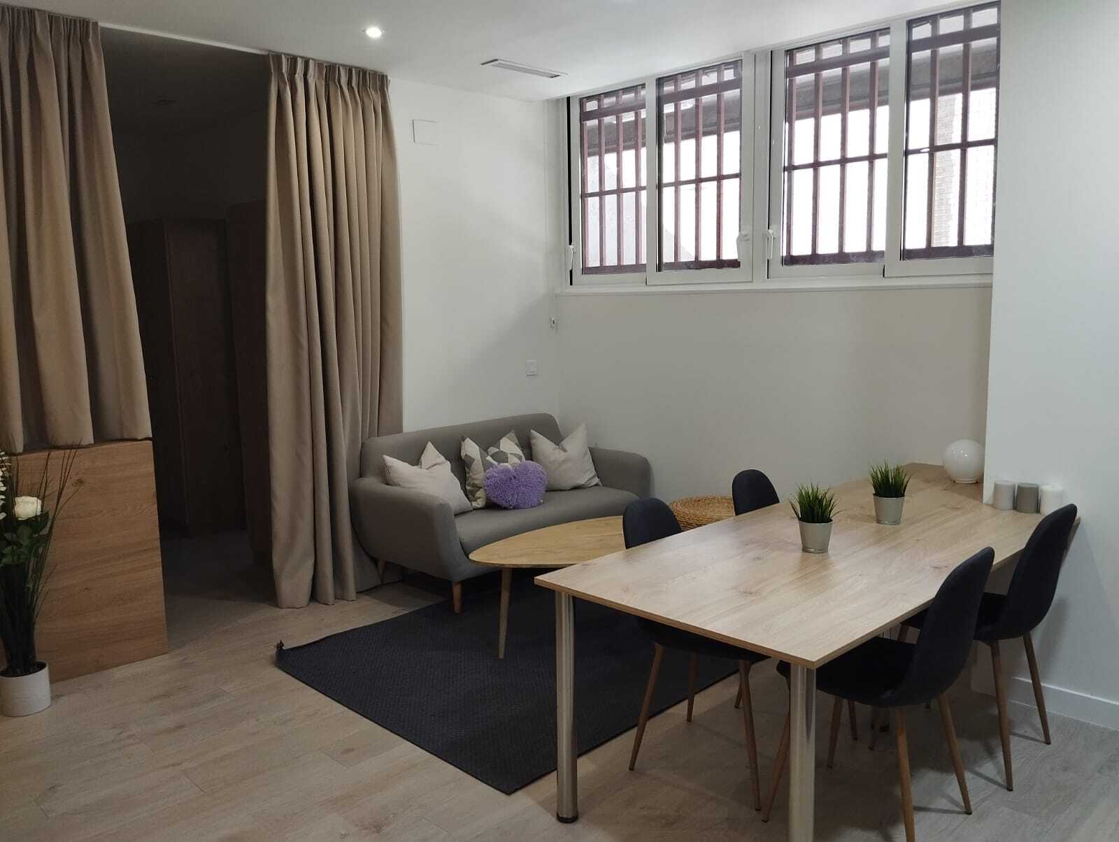 Calle de la Infanta Mercedes, 92, Madrid, Madrid en alquiler Foto del interior- Imagen 1 de 8