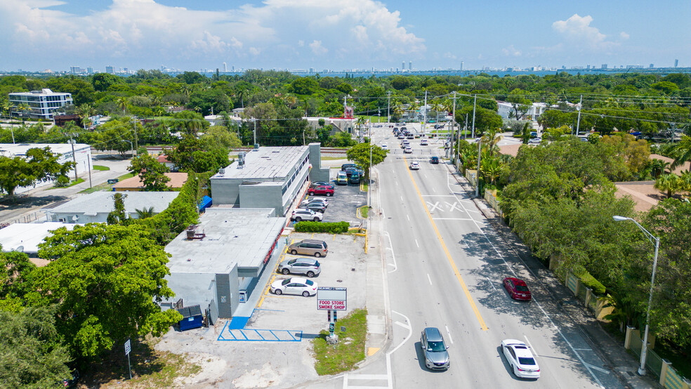 375 NE 54th St, Miami, FL en alquiler - Foto del edificio - Imagen 2 de 7