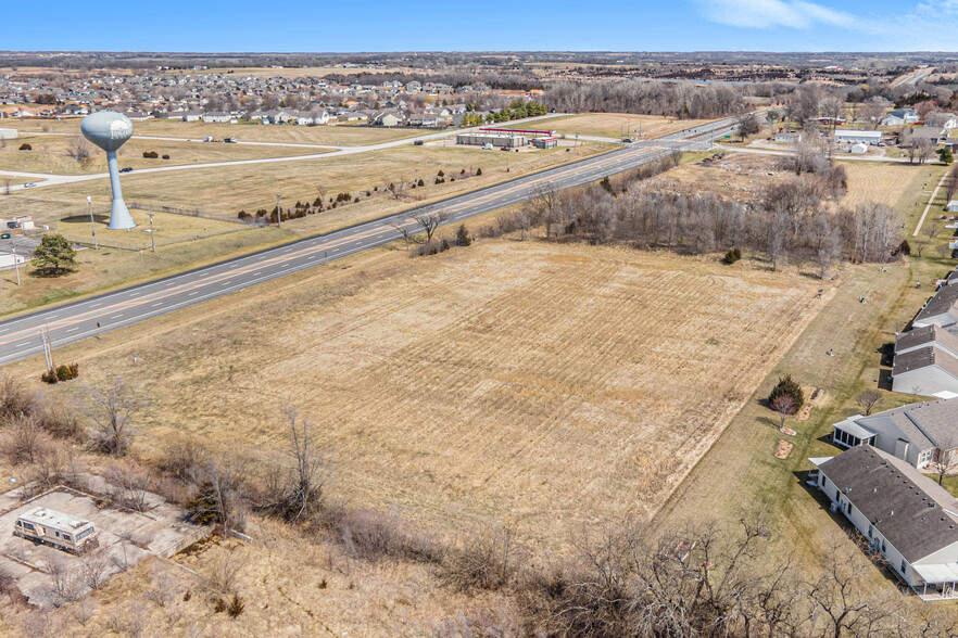 State Ave, Tonganoxie, KS en venta - Foto del edificio - Imagen 3 de 13