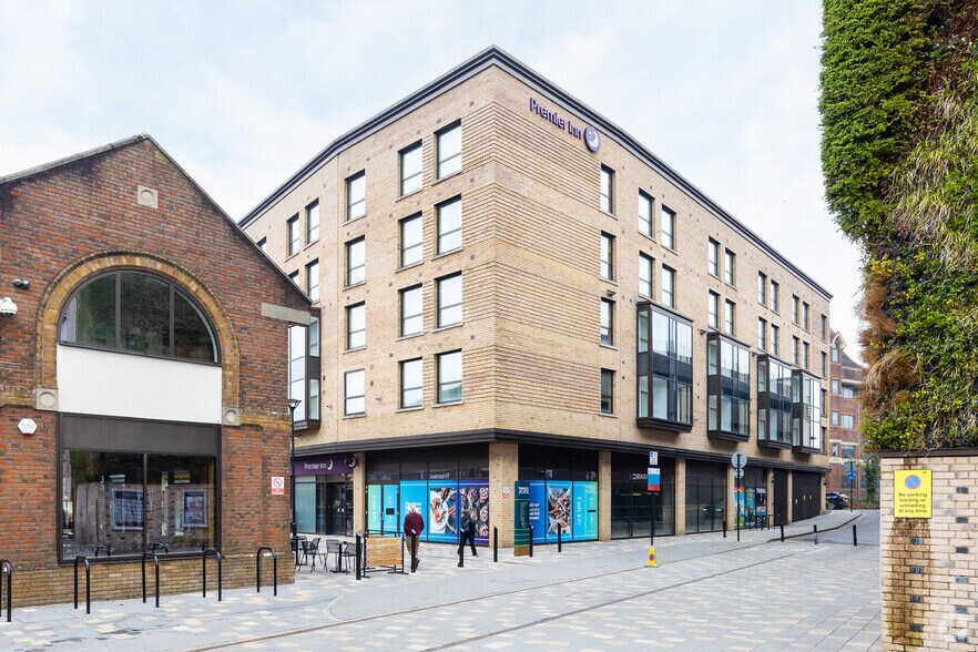 14 Piries Pl, Horsham en venta - Foto del edificio - Imagen 2 de 3