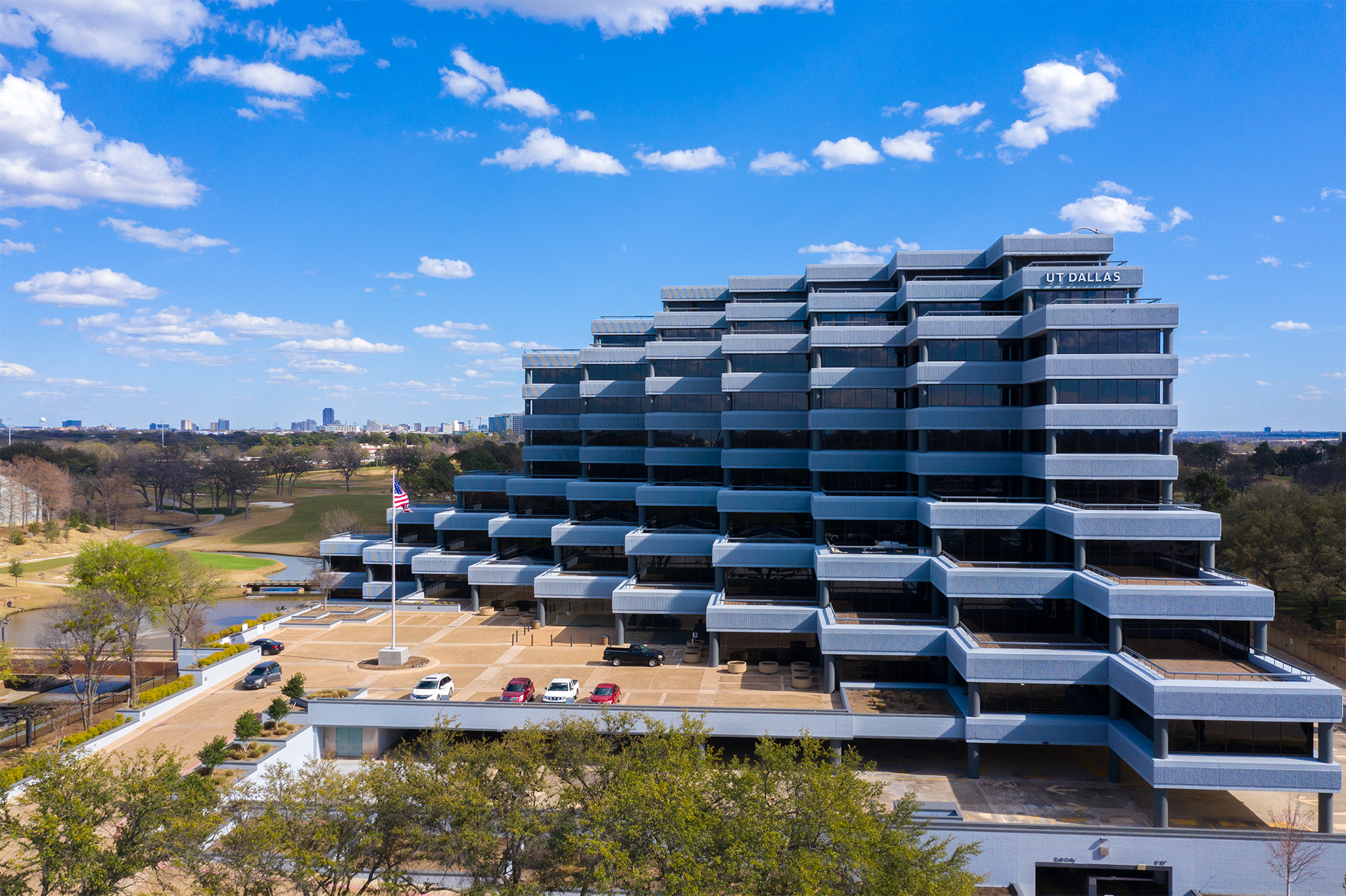 1600 Viceroy Dr, Dallas, TX en alquiler Foto del edificio- Imagen 1 de 6