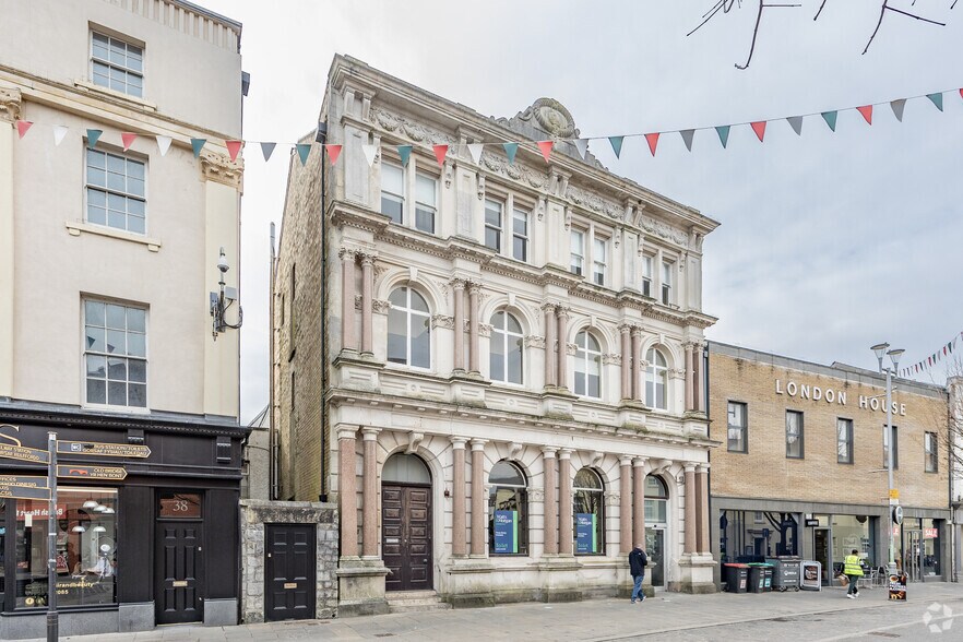 36 Dunraven Pl, Bridgend en alquiler - Foto principal - Imagen 1 de 2