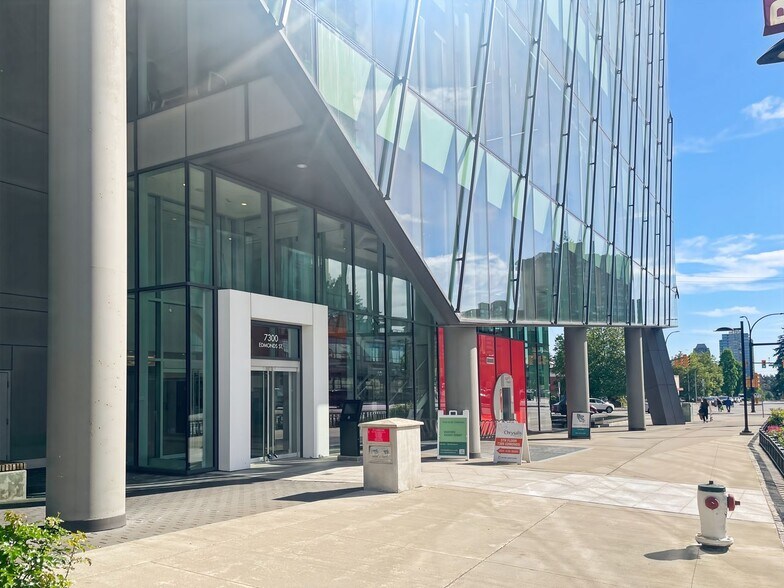 7300 Edmonds St, Burnaby, BC en alquiler - Foto del edificio - Imagen 3 de 12