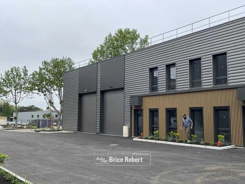 Oficina en Vénissieux en alquiler - Foto del edificio - Imagen 3 de 7