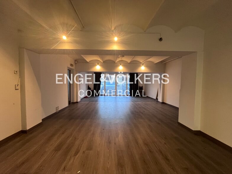 Edificio residencial en Sant Adrià de Besòs, Barcelona en venta - Foto del interior - Imagen 3 de 4
