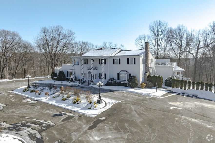 271 Federal Rd, Brookfield, CT en venta - Foto principal - Imagen 1 de 5