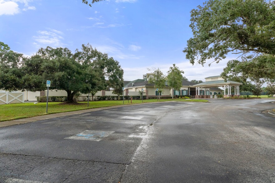 4550 Golf Club Ln, Spring Hill, FL en venta - Foto del edificio - Imagen 2 de 91