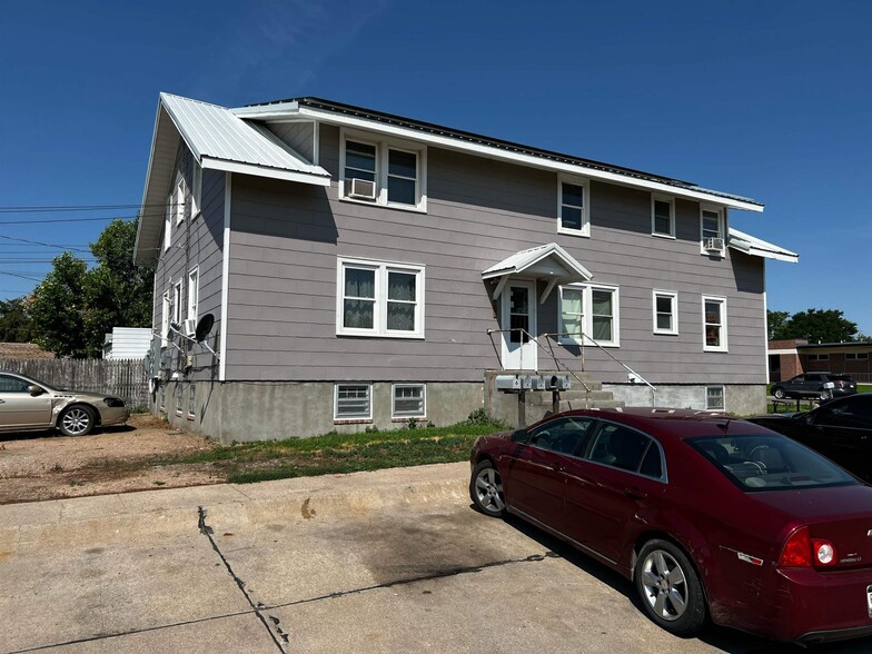 302 W 7th St, Ogallala, NE en venta - Foto del edificio - Imagen 2 de 25