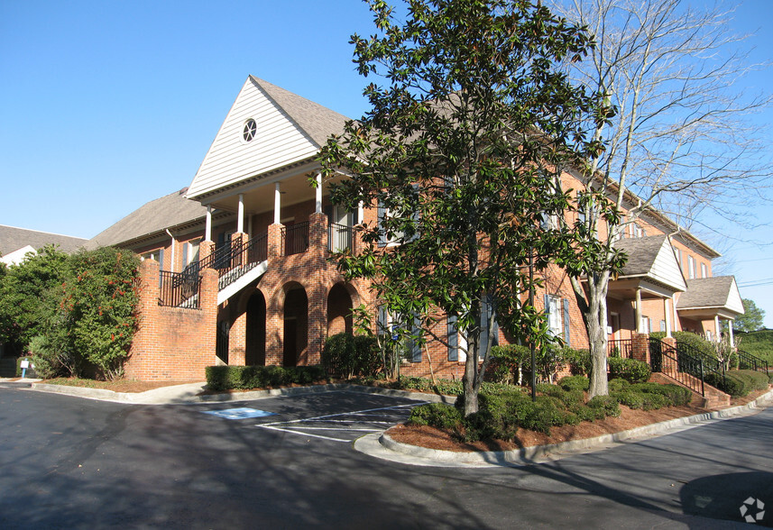 1776 Old Spring House Ln, Dunwoody, GA en alquiler - Foto del edificio - Imagen 3 de 23