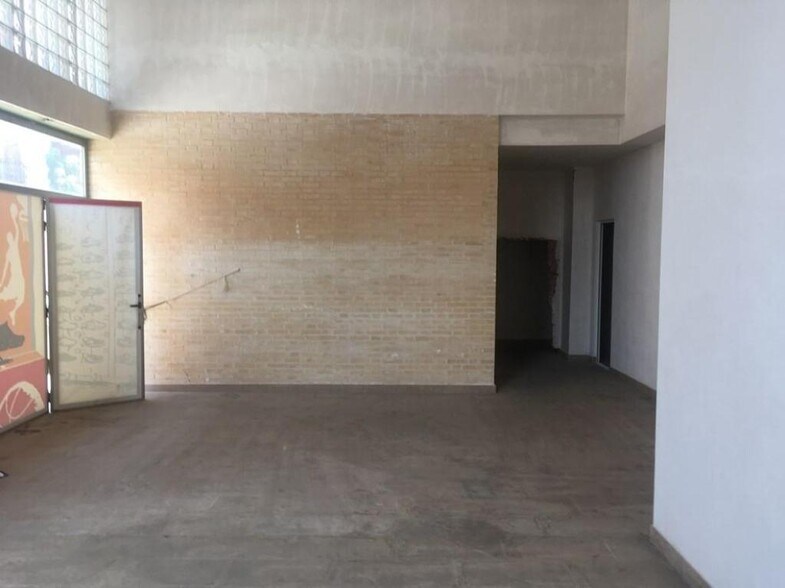 Local en Carlet en venta - Foto del edificio - Imagen 2 de 32