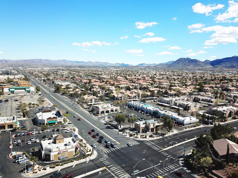 1601-1659 W Warm Springs Rd, Henderson, NV en alquiler - Foto del edificio - Imagen 2 de 11