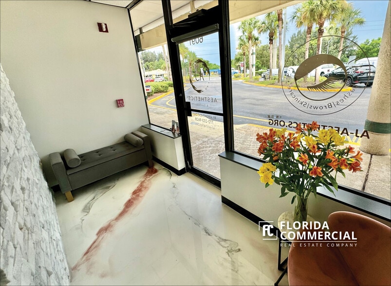 6027-6127 SE Federal Hwy, Stuart, FL en alquiler - Foto del interior - Imagen 3 de 13