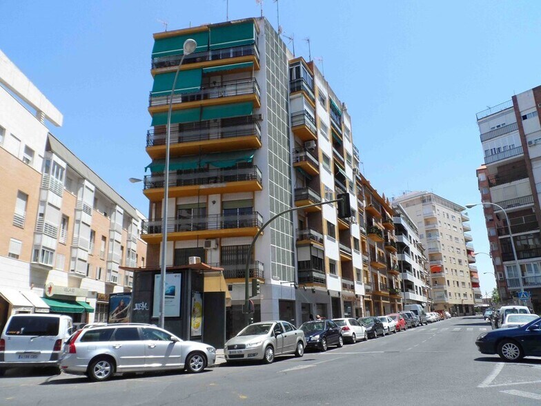 Local en SEVILLA en alquiler - Foto del edificio - Imagen 2 de 9