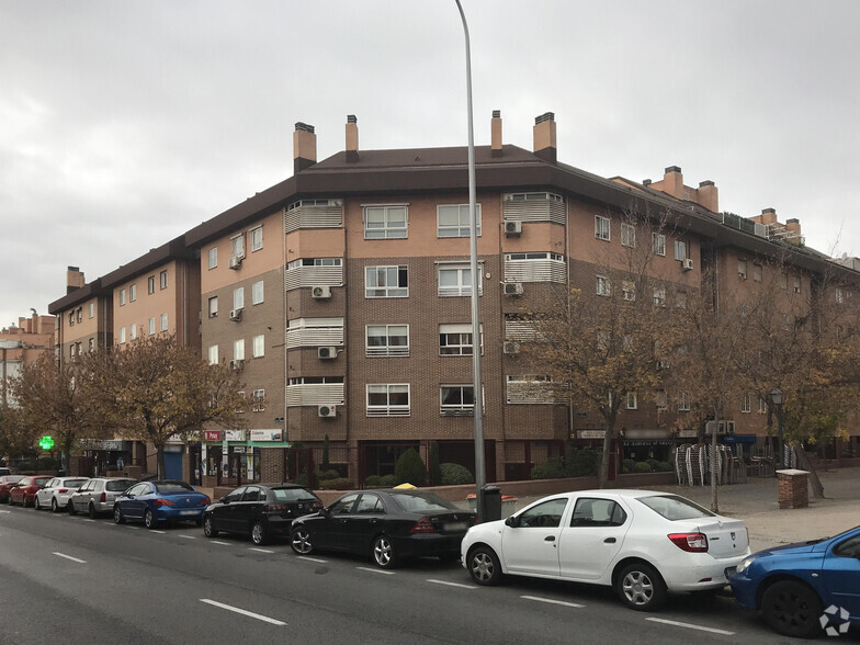 Calle De La Fuente Carrantona, 51, Madrid, Madrid en venta - Foto del edificio - Imagen 2 de 3