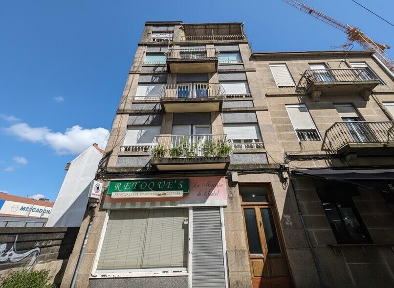 Rúa de Extremadura, 22, Vigo, Pontevedra en venta - Foto del edificio - Imagen 2 de 37
